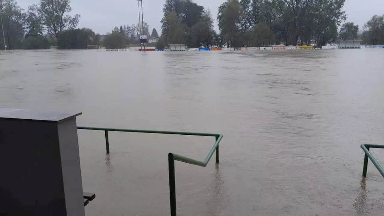 Hochwasser überrollte Sportanlage: Hilfe für Vitis kommt aus Litschau