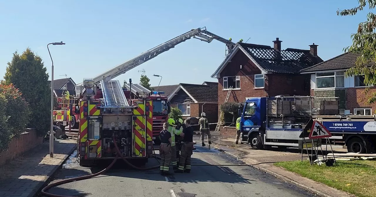 Mansfield fire live updates as people told to avoid area in Nottinghamshire town