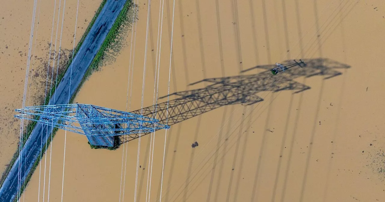 Das große Aufräumen beginnt - Pegelstände an Elbe steigen