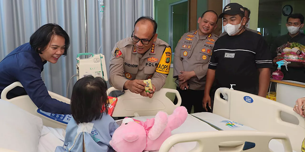 Jenguk Korban Penyiksaan Ibu Tiri, Kapolres Jakut Pastikan Ayah Kandung Terus Mendampingi