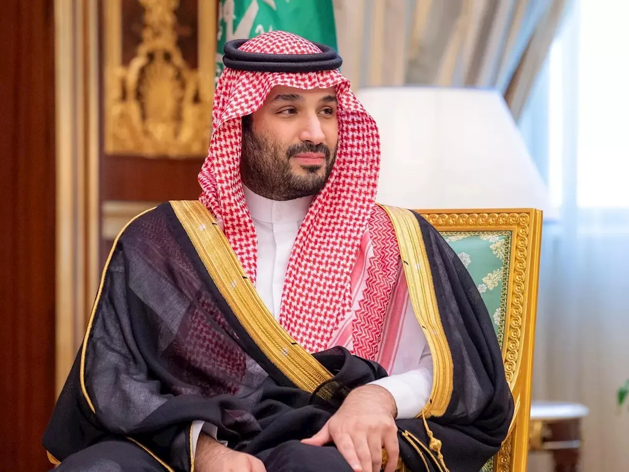 أمير سعودي يعلق على قرار لبن سلمان يخص مصر