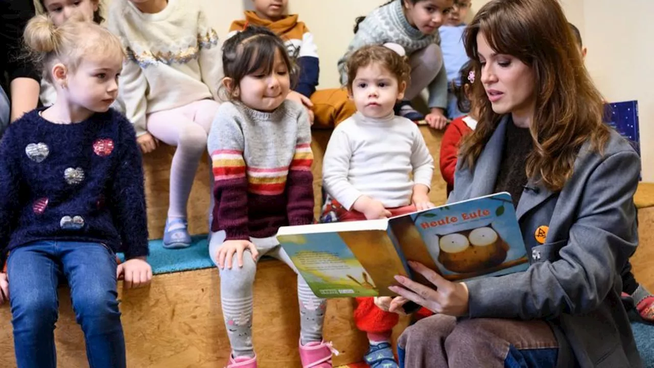 Wall gegen Populismus: Stiftung Lesen will so viele Lesepaten wie Feuerwehrleute