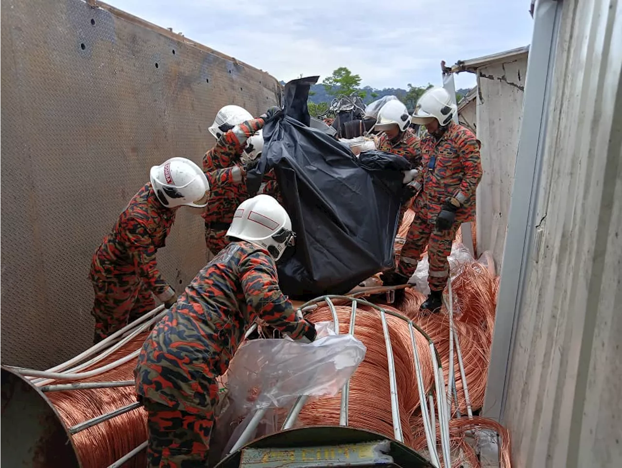 Kelindan lori kargo warganegara India maut kemalangan