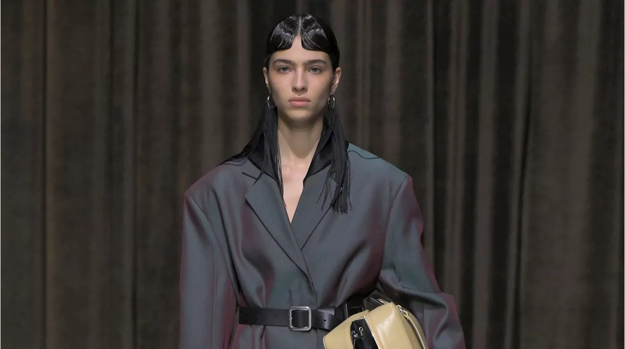 Jil Sander Spring 2025: Looking for Light in Dark Times