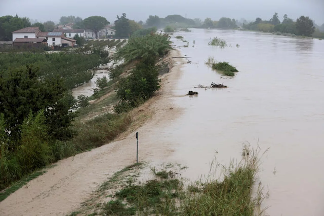 Nubifragi e fiumi in piena, emergenza in Emilia-Romagna