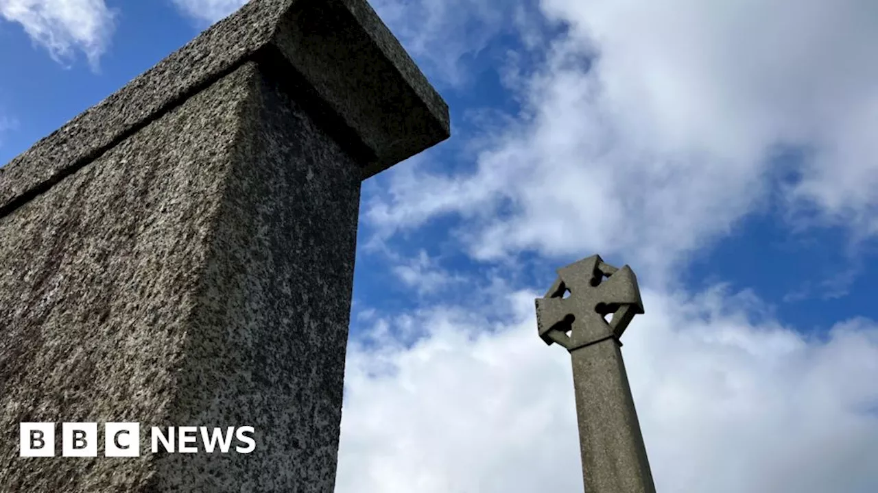 New Saltash war memorials planned for 77 missing names