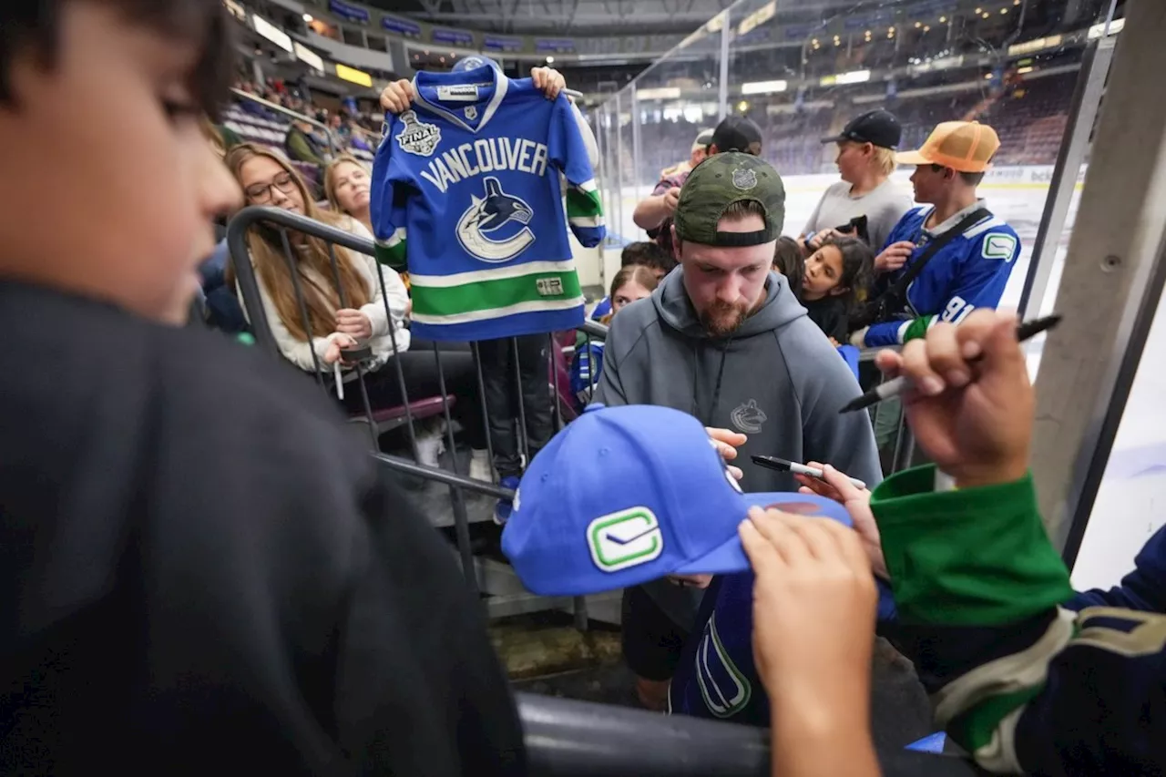 Vancouver Canucks star goalie Thatcher Demko working through rare muscle injury