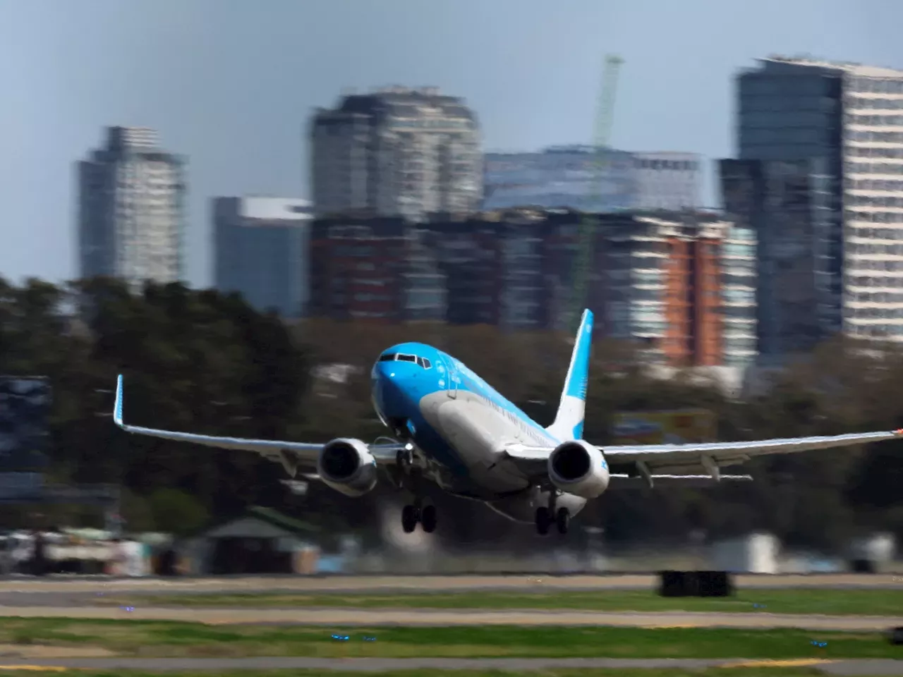 El Gobierno Quiere Apurar La Privatización De Aerolíneas Argentinas Y ...