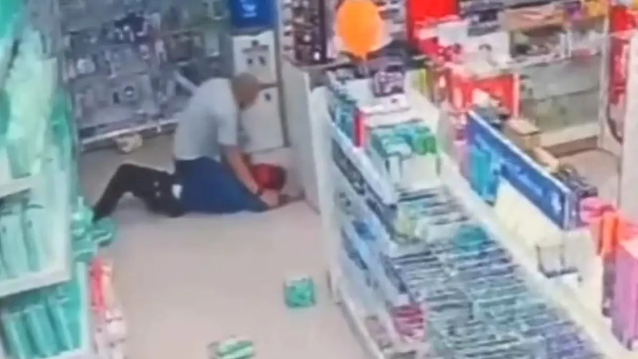 Instant karma for crooks as clerk turns out to be jujitsu expert