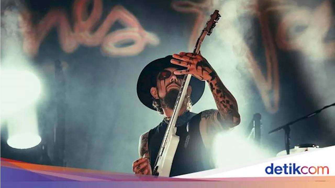 Dave Navarro Minta Maaf, Sebut Usia Jane's Addiction Gak Lama Lagi