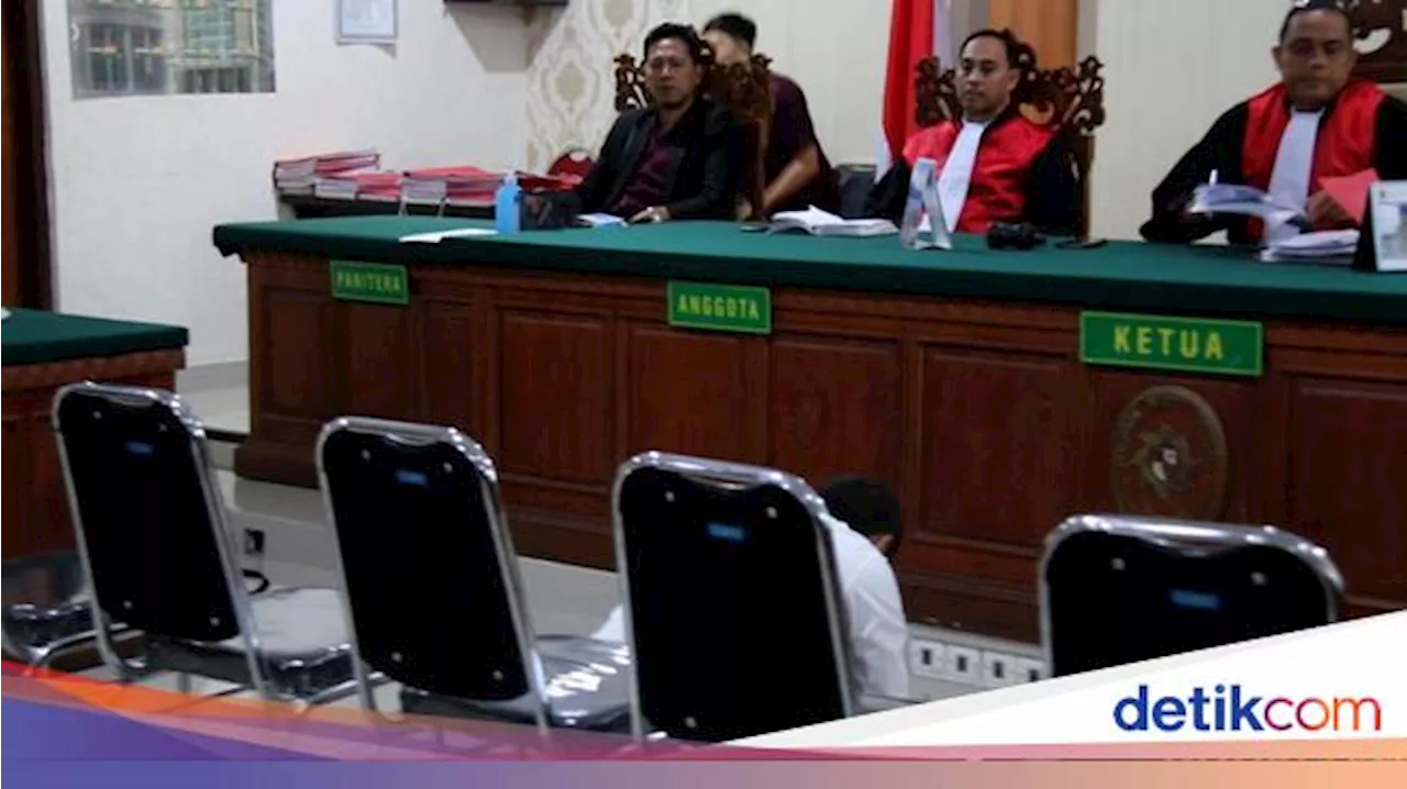 Nyoman Sukena Sujud Syukur Divonis Bebas dalam Kasus Landak Jawa