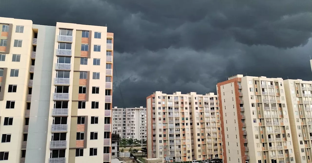 Fuertes vientos y lluvias vuelven a azotar a Barranquilla en la tarde de este jueves