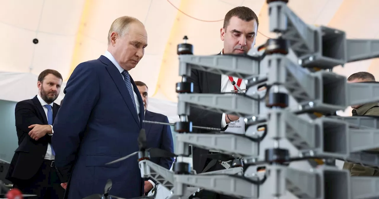 Putin asegura que Rusia multiplicará casi por diez la producción de drones