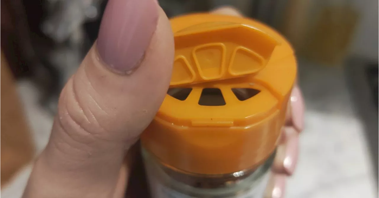 People Are Just Realising Spice Jar Lids' Secret Feature, And It's Genius