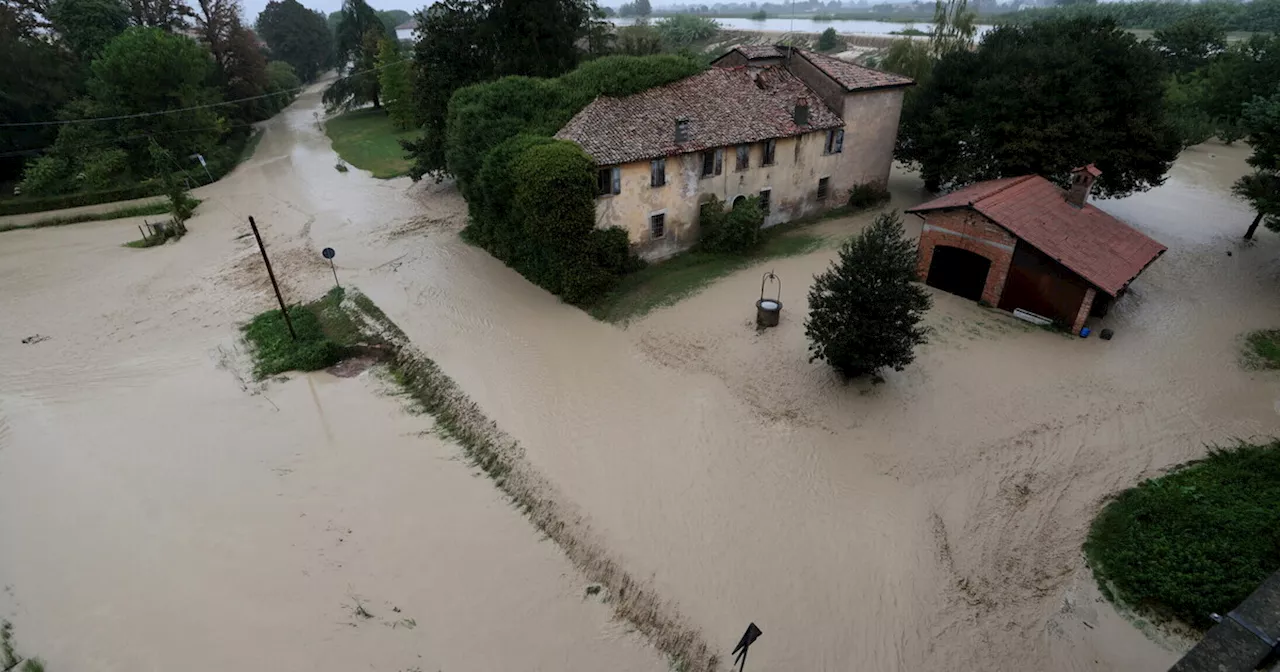 Un'alluvione ha colpito Emilia Romagna e Marche: oltre mille cittadini evacuati