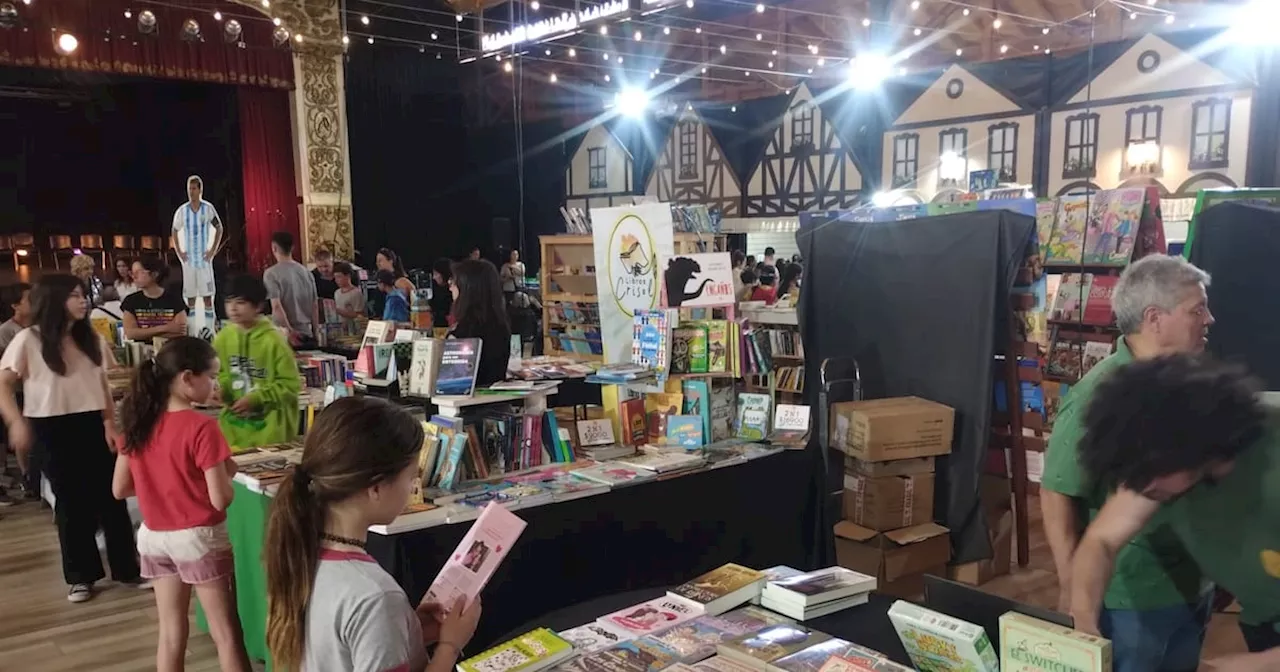 Comenzó la Feria del Libro de Villa General Belgrano, con variadas propuestas culturales