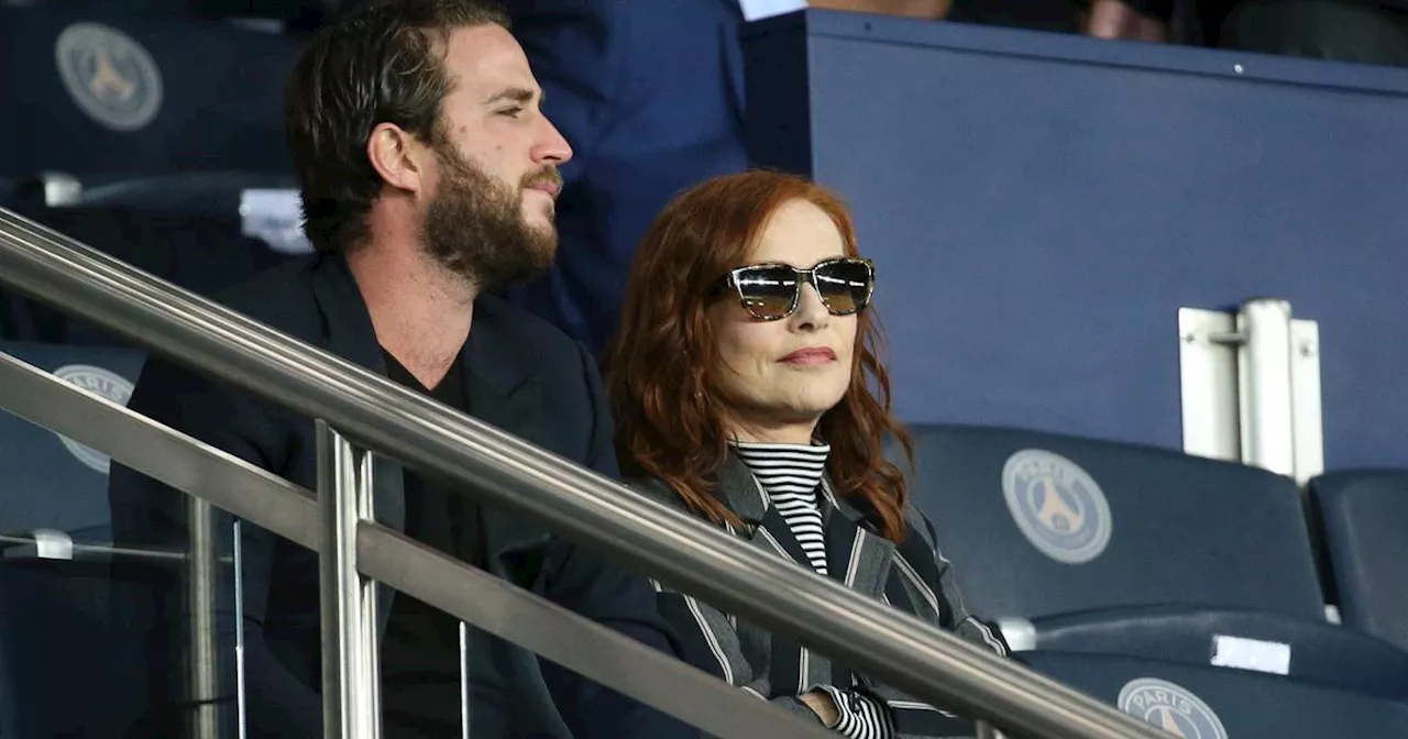 Mais que faisait Isabelle Huppert dans les tribunes d’un match du PSG ?