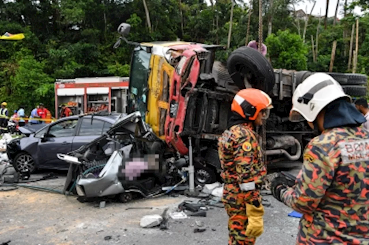 Lorry driver tests positive for meth after 10-vehicle pile-up in Seremban; remand to be sought today