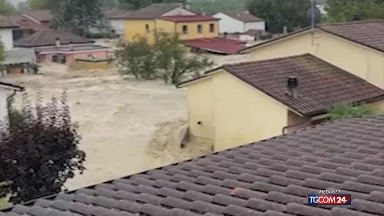 Maltempo Emilia-Romagna, a Traversara paese sott'acqua