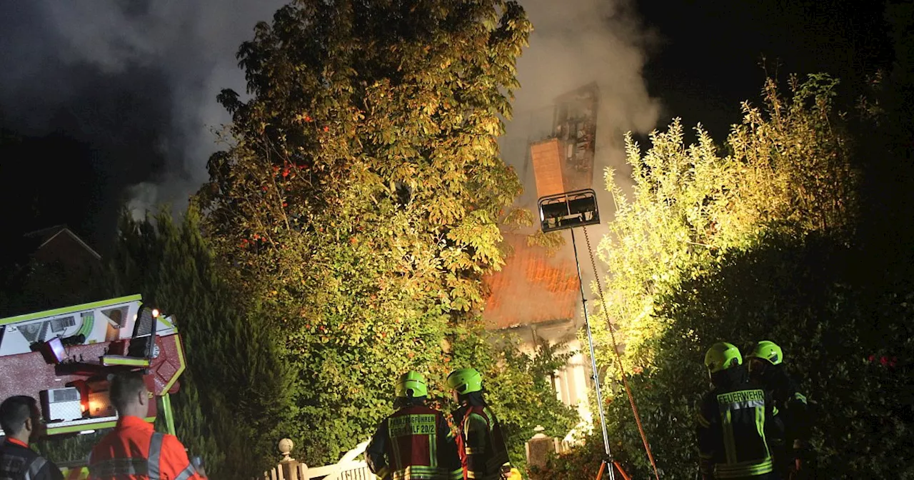 Großer Hausbrand in Enger – Feuer nach Stunden unter Kontrolle