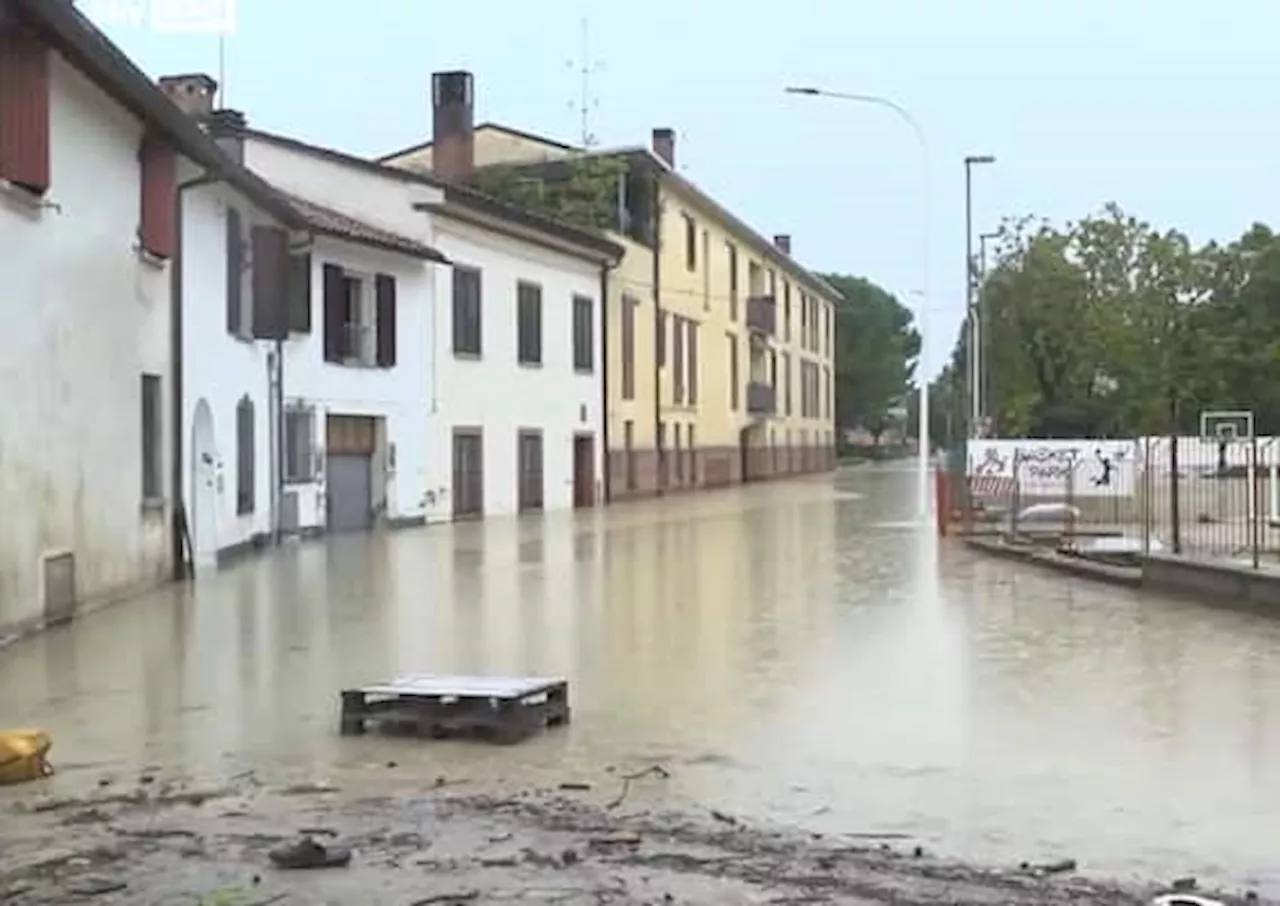 Maltempo in Emilia Romagna e Marche: i video dell'alluvione, da Rimini a Faenza