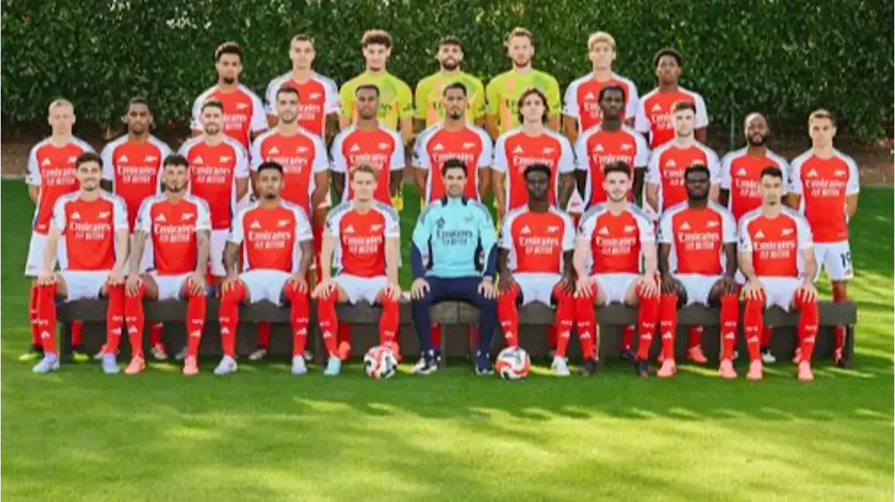 Man City fans are all making the same point after noticing something about Arsenal's official squad photo