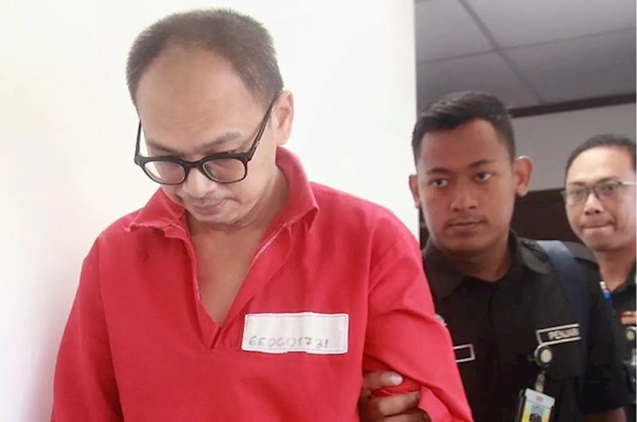 Loan shark's runner pleads guilty to splashing paint on six houses in Ipoh