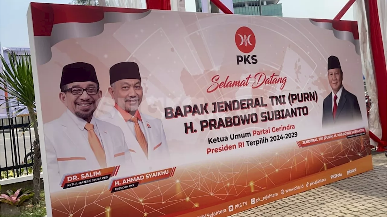 Spanduk Ucapan Selamat Datang Sudah Dipajang, Prabowo Ternyata Absen di Rapimnas PKS, Kenapa?