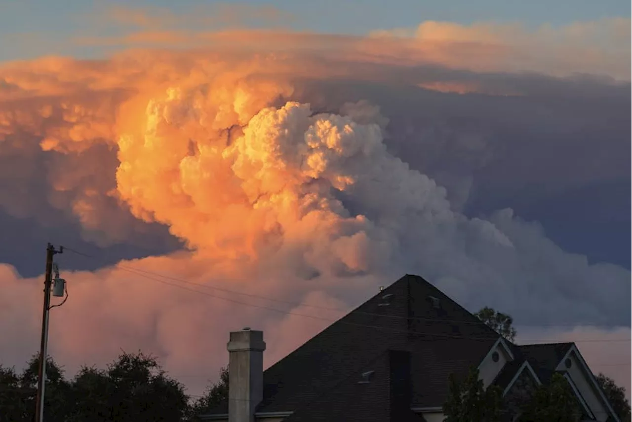 Comment les feux de forêt créent leurs propres conditions météo et de nouveaux types de nuages