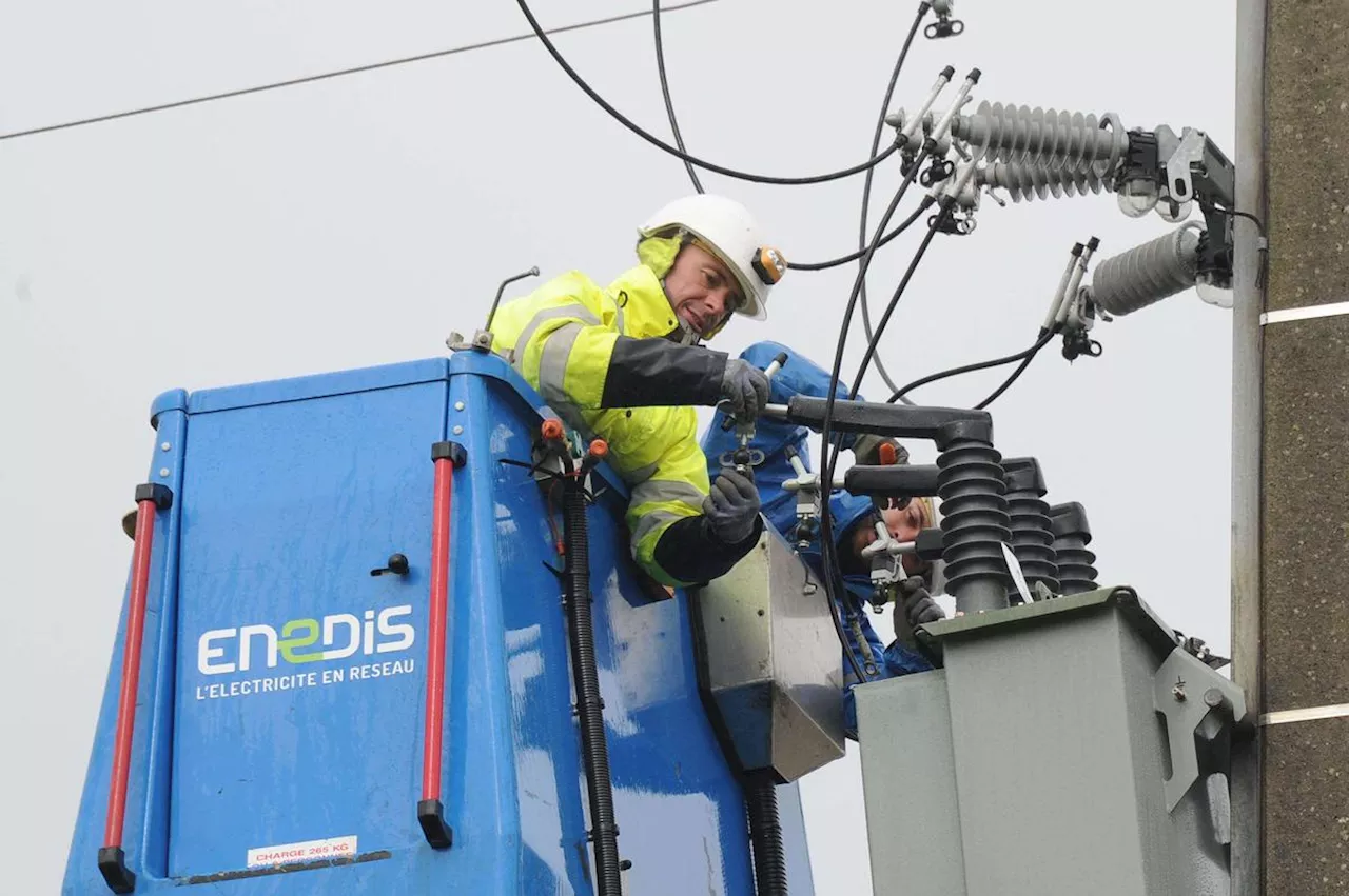 Un conducteur arrache un câble électrique en Dordogne, il doit être secouru pour éviter l’électrocution