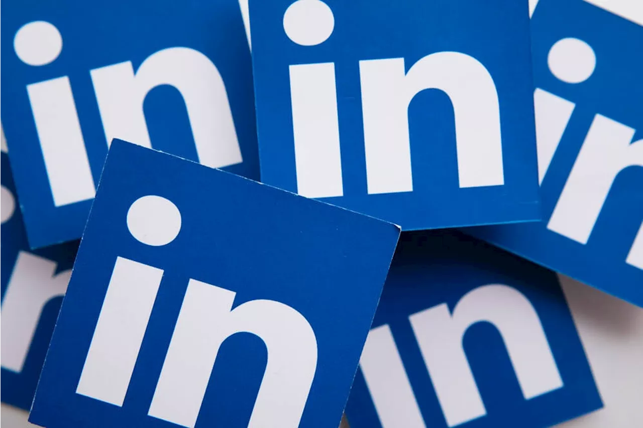 LinkedIn Updates Privacy Policy, Uses User Data To Train AI