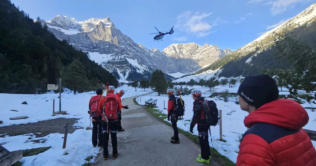 Am Samstag verschütteter Wanderer tot aus Lawine im Karwendel geborgen