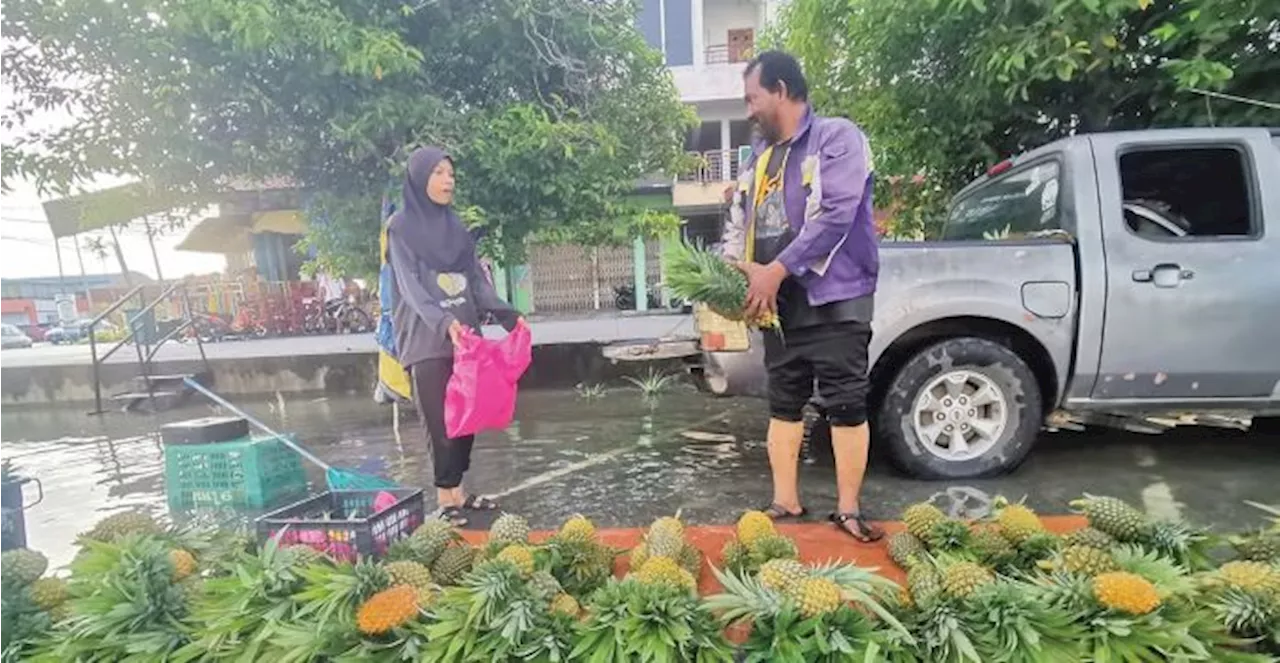 Fenomena air pasang besar mula melanda Teluk Intan