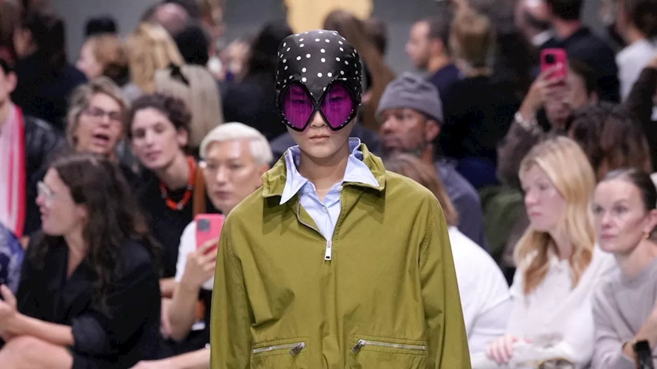 Prada présente sa collection printemps-été 2025 à Milan