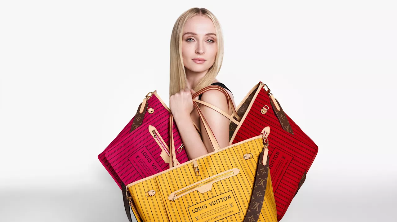 Louis Vuitton Ambassador Sophie Turner Reveals What’s in Her Handbag