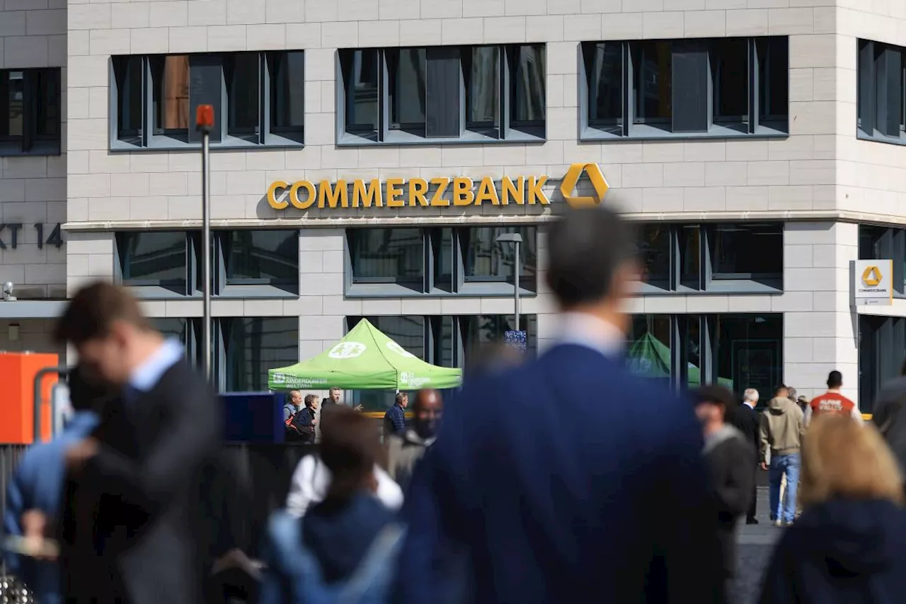 Commerzbank Is Speeding Up CEO Succession After UniCredit Move