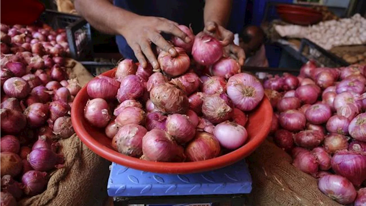 BPS: Bawang Merah, Daging Ayam & Telur Penyumbang Deflasi Agustus 2024