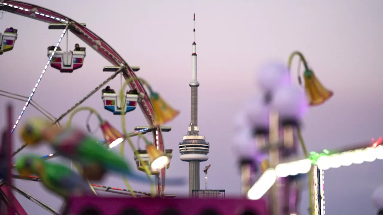 Toronto police investigating after ride wristbands reportedly stolen from CNE