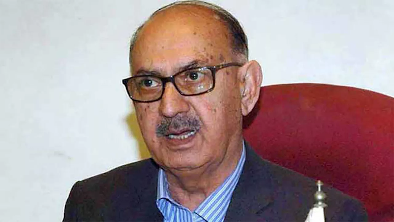 Nawaz Sharif didn't offer any talks to PTI: Irfan Siddiqui