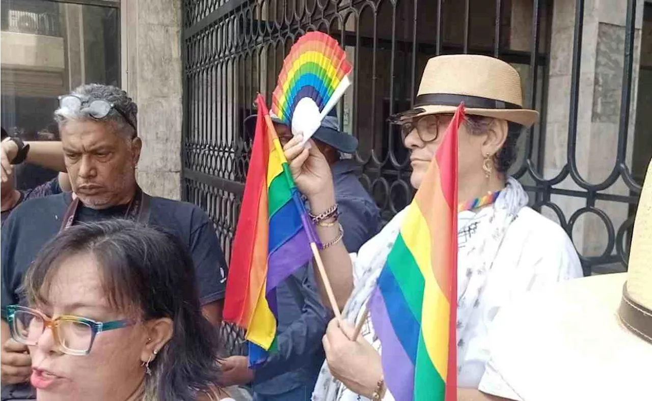 Activistas LGTBQ+ en Chiapas protestan en Congreso; denuncian a Sahara Munira por usurpar escaño