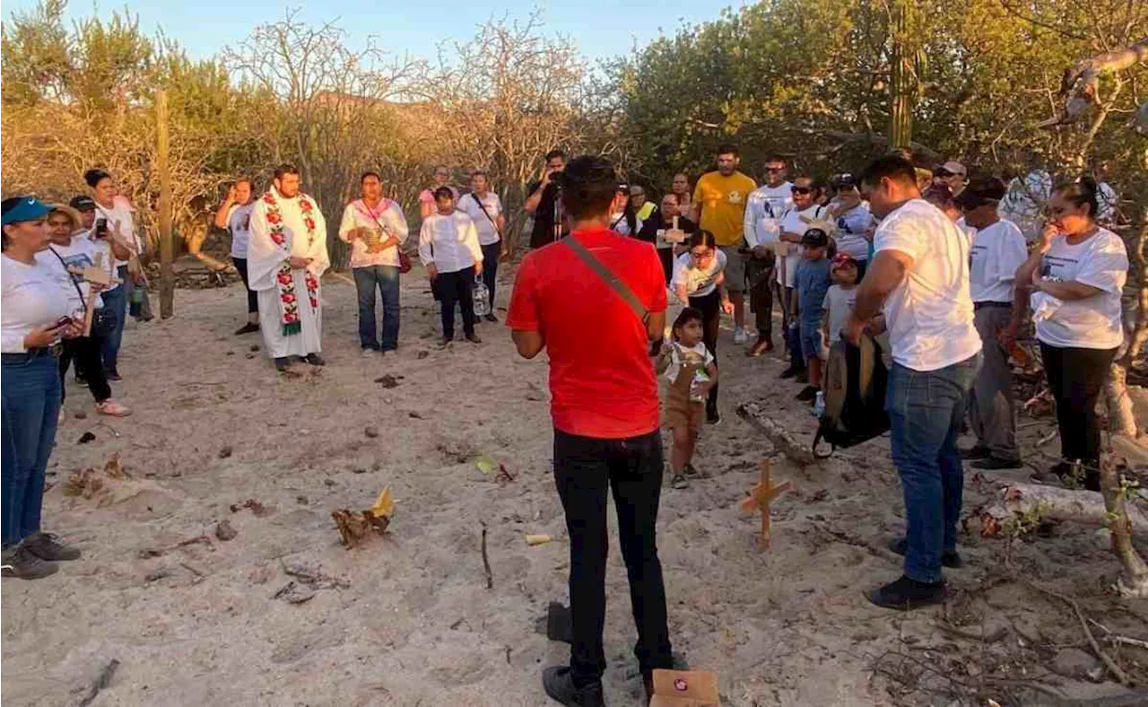 Ofrecen misa en honor a desaparecidos en zona de hallazgos de fosas clandestinas en La Paz, BCS