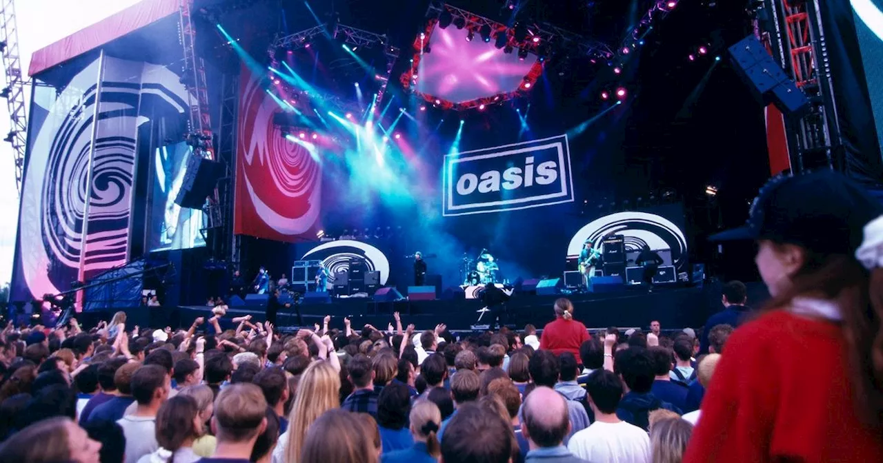 Oasis fans furiously demand 'answers' from Liam and Noel over ticket scandal