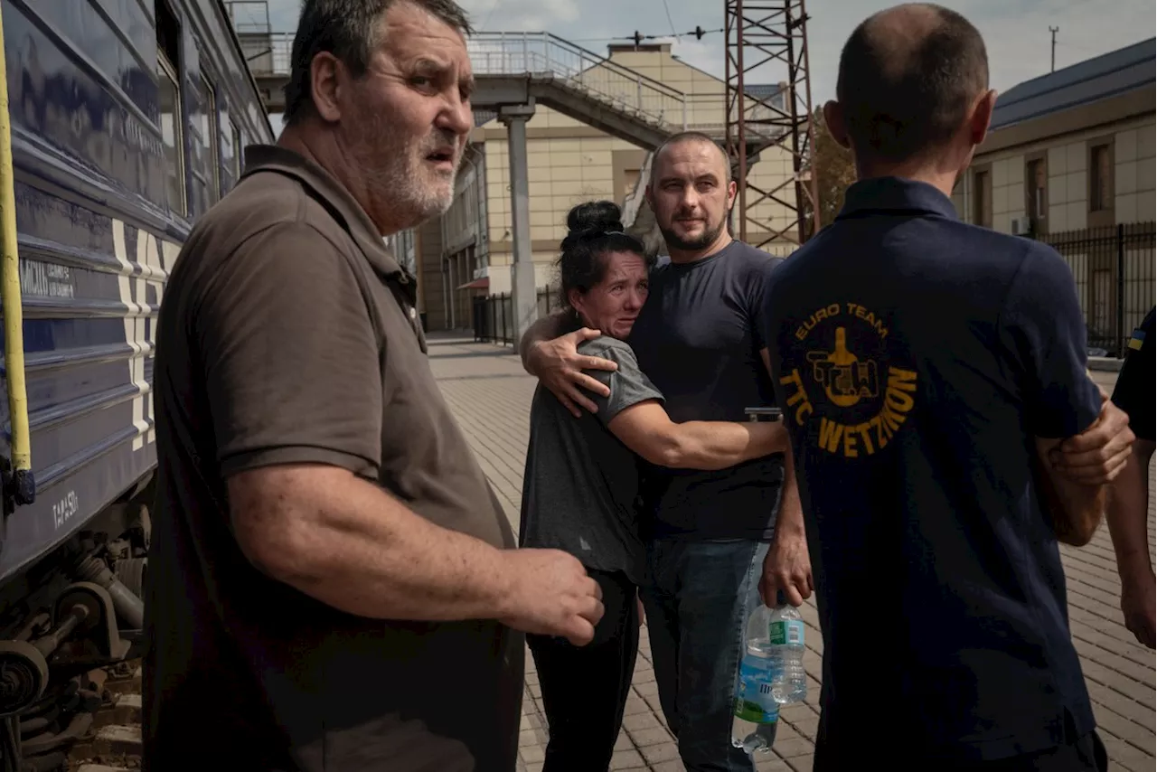 Ucrânia: sob ameaça de ataque iminente, moradores abandonam Pokrovsk