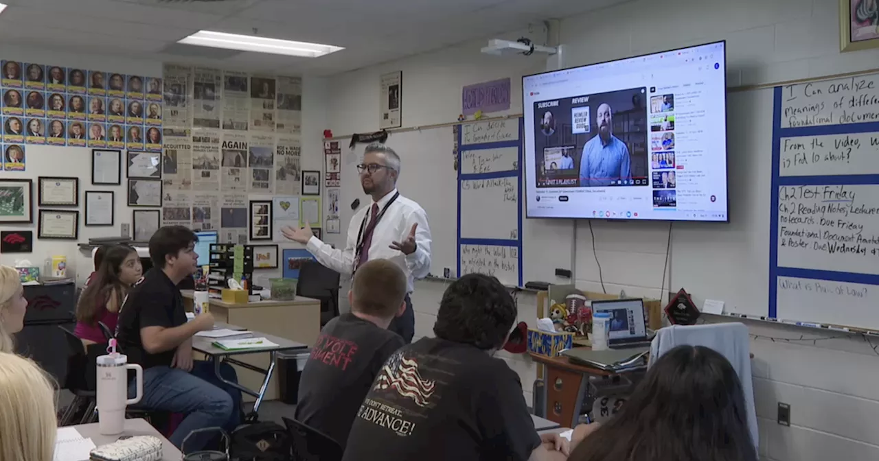 Sahuarita teacher nominated for national award after reviving AP Government program 