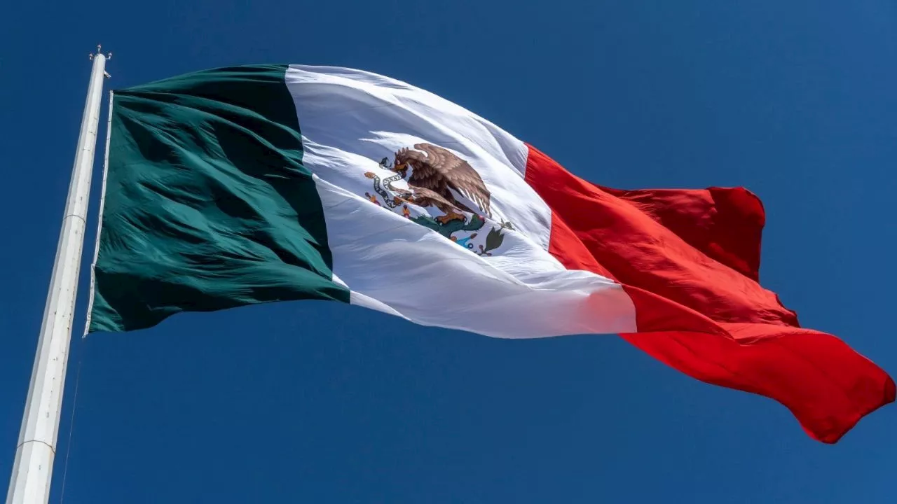 Bandera de México: ¿qué significa el escudo nacional y en qué año se agregó?