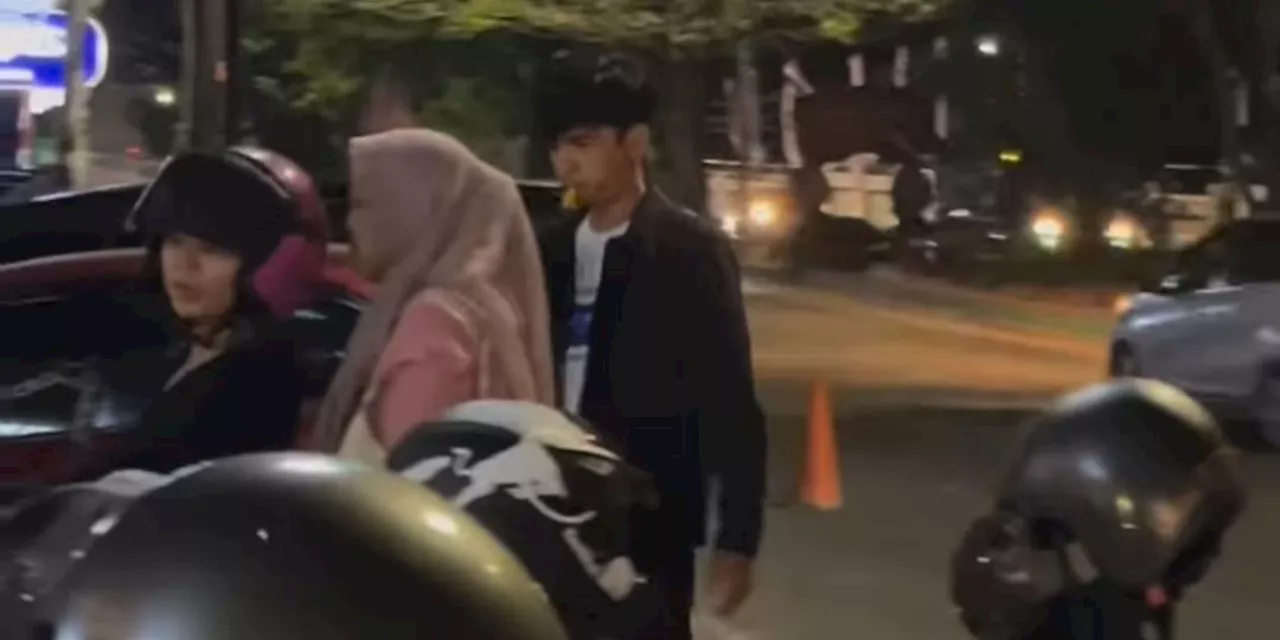 Lama Tak Terdengar Kabarnya, ini Potret Terbaru Dimas Ahmad jadi Tukang Parkir: Apa Aja yang Penting Halal