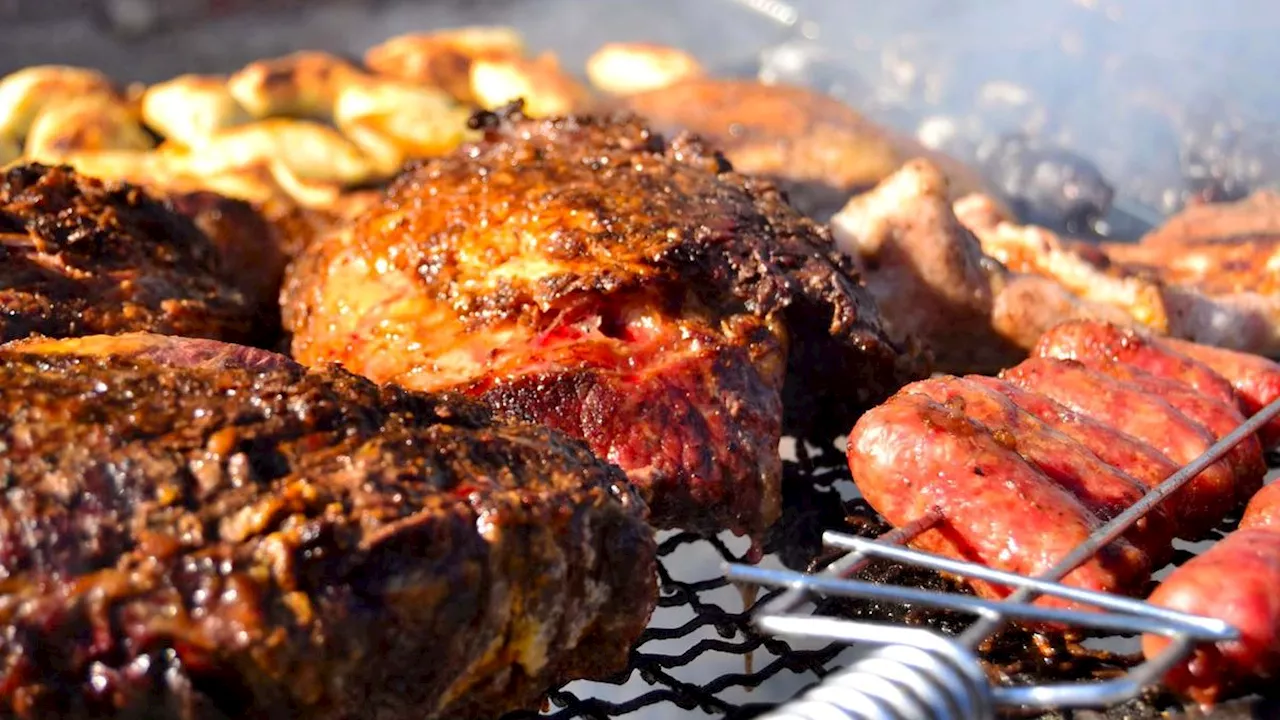 El restaurante que combina la parrilla con comidas de bodegón en el corazón de Buenos Aires