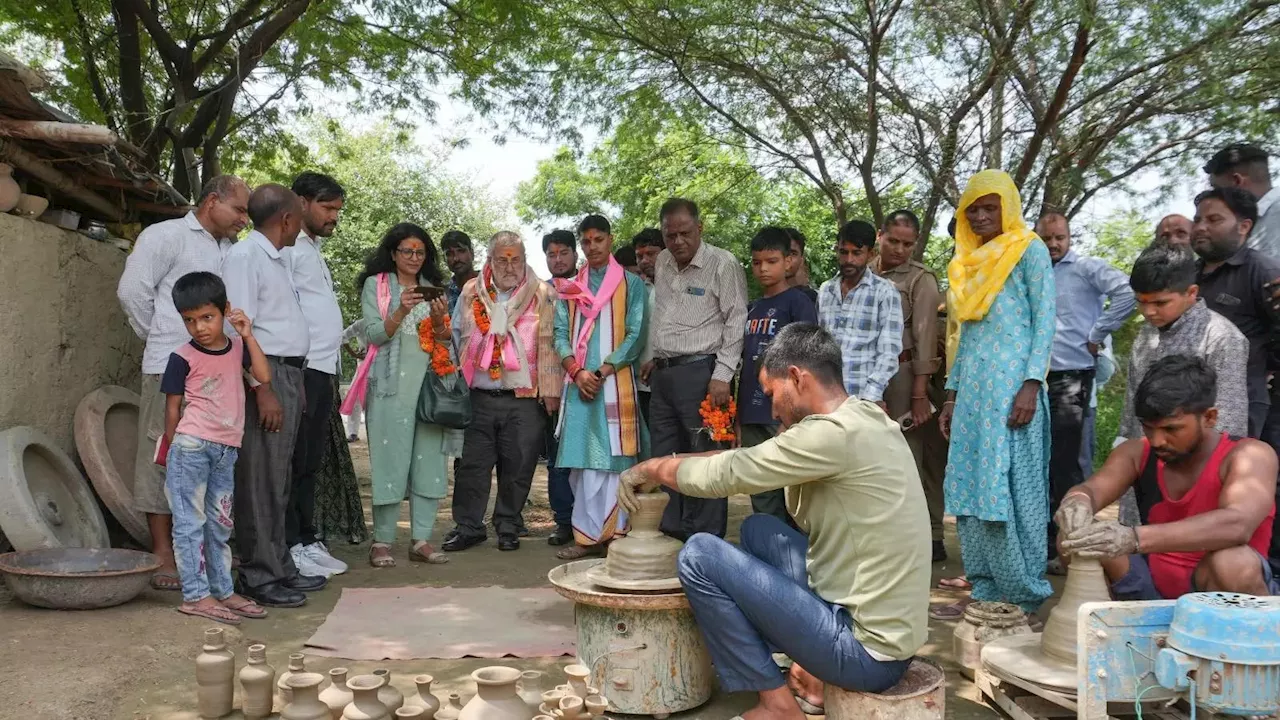 यूपी में पर्यटन को लग रहे पंख, आईसीआरटी के संस्थापक ने मथुरा के गांव जैत का भ्रमण किया