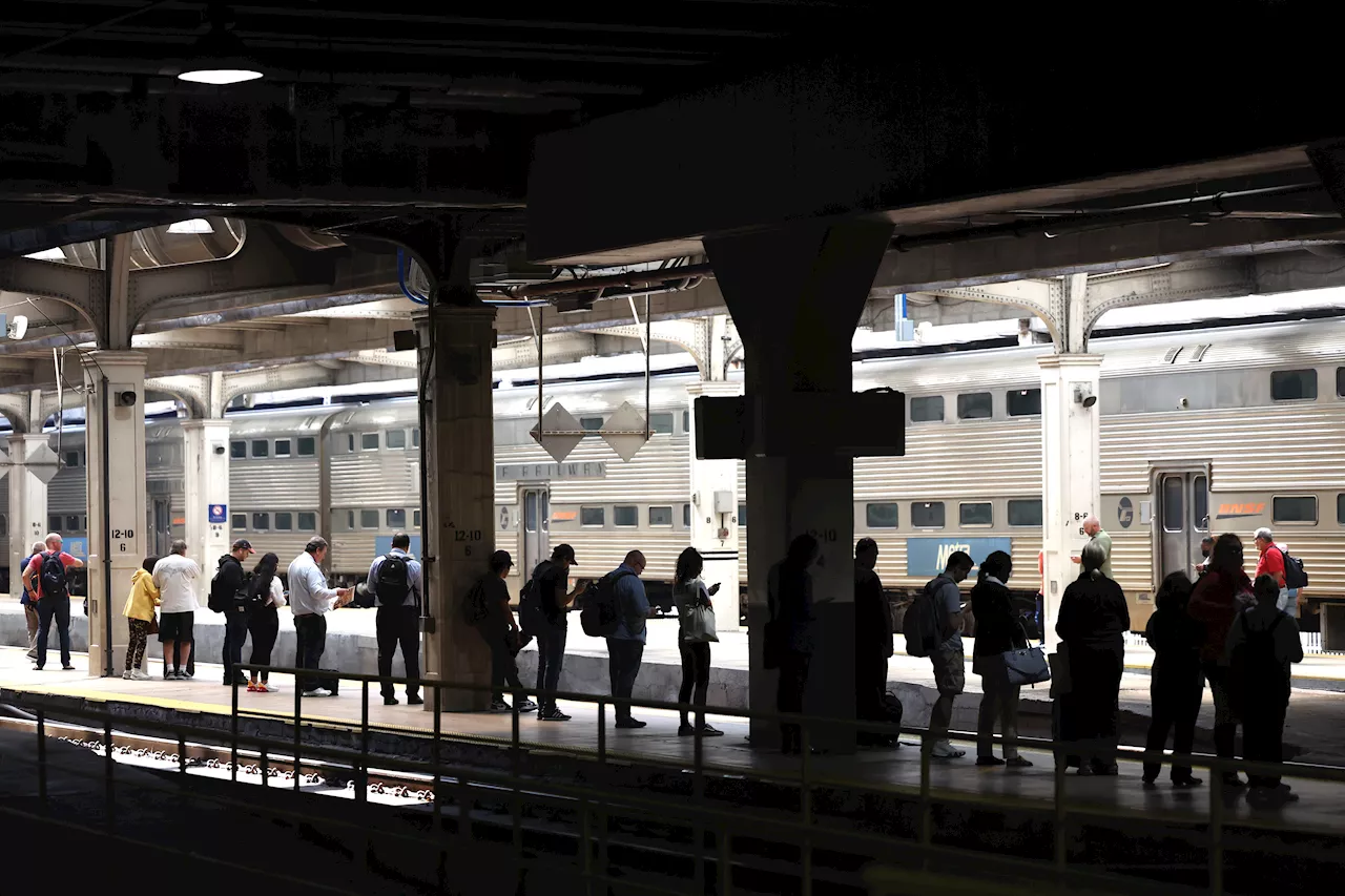 Metra to offer shuttle service from O'Hare to downtown Chicago during DNC