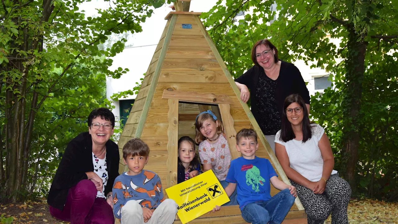 Anzbacher Volksschüler freuen sich über ihr Tipi